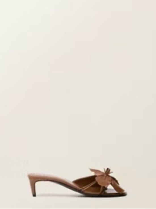 Mango Shoes - Leather heeled sandals with flower detail